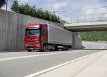 Новият Mercedes Actros смени огледалата с камери 16