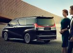 Първият миниван на Lexus е факт 11