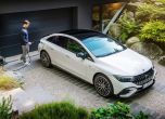 Mercedes представи AMG версии на електрическия EQE 11
