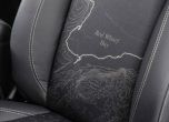 Двумилионният Land Rover Defender събира пари за 