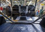 Двумилионният Land Rover Defender събира пари за 