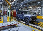 Двумилионният Land Rover Defender събира пари за 