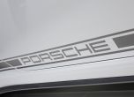 ВИДЕО: Porsche 911 R играе криеница със сателит 10