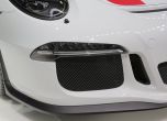 ВИДЕО: Porsche 911 R играе криеница със сателит 23