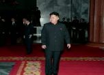 Новият лидер на Северна Корея ще управлява с чичо си и армията 