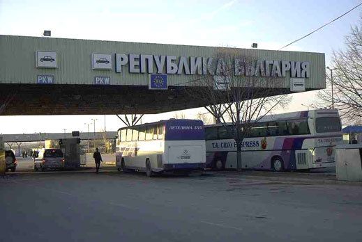 Турски гастарбайтери задръстиха границата със Сърбия