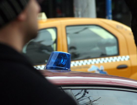 Полицията арестува таксиджия, изнасилил клиентка