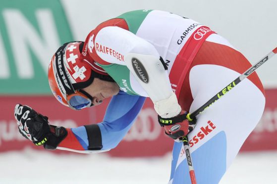 Теса Уорли и Дидие Кюш печелят стартове в алпийските ски
