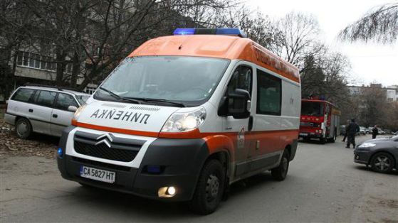 Жена загина при тежка катастрофа край Варна