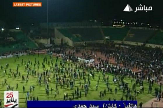 Над 70 загинали на футболен мач в Египет (видео)