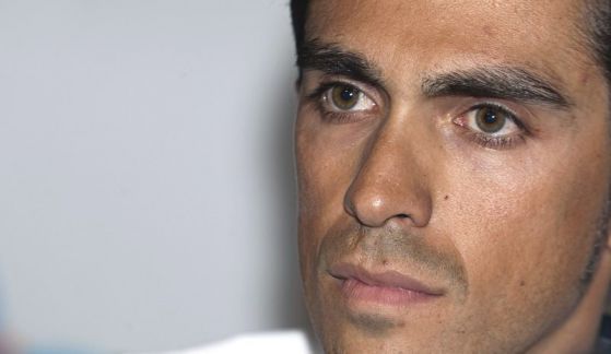 Алберто Контадор изхвърлен за две години