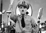 Чарли Чаплин във филма "Великият диктатор" 