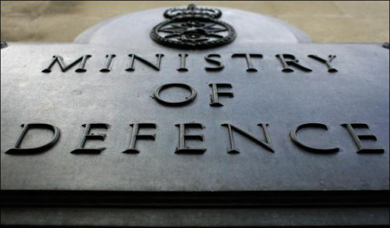 Корупционен скандал в британското Министерство на отбраната