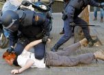 Полицаи биха ученици на протест във Валенсия  Снимка:БГНЕС