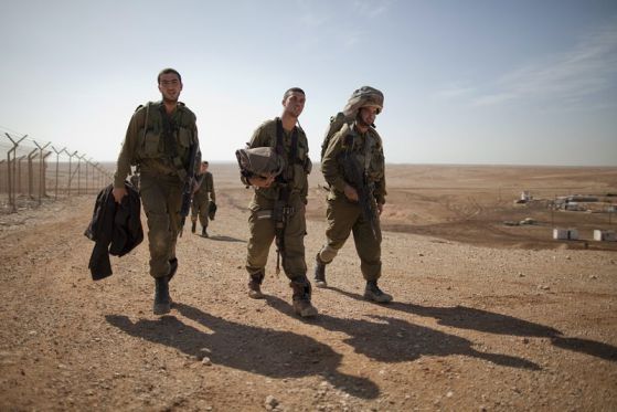 Израелската армия щурмува две палестински телевизии. Снимка: ЕРА/БГНЕС