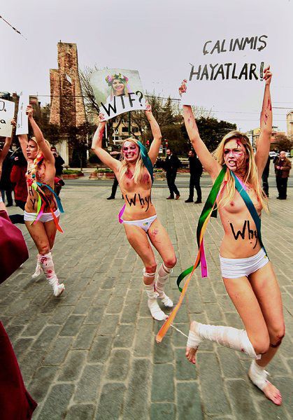 Протест на FEMEN в Истанбул Снимка:БГНЕС