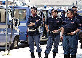Италианска полиция задържа крадеца Лъчезар.