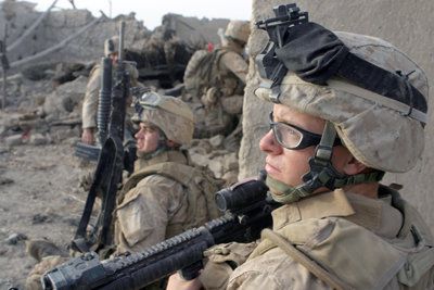 Мъж застреля двама войници на НАТО в Афганистан