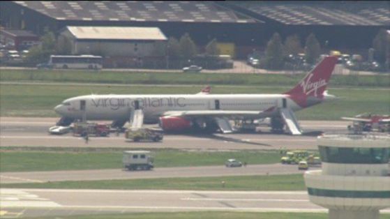 Лондонско летище блокирано два часа заради аварирал самолет