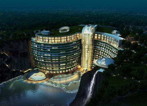 Китай строи хотел под земята