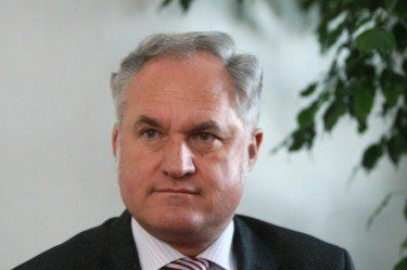 Кольо Парамов: Станишев и ДПС ще изхарчат парите на България до февруари