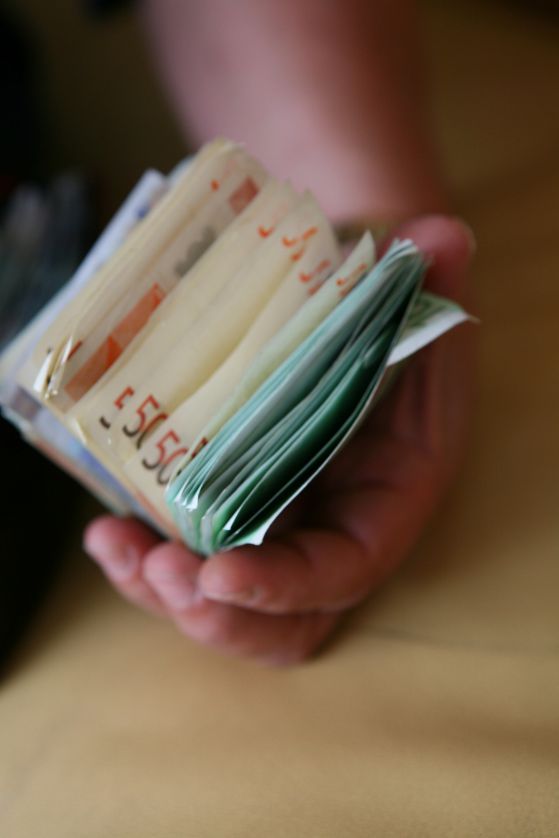 За два дена бяха изтеглени над 1.2 милиарда евро от гръцки банки. Снимка: Justyna Furmanczyk/sxc.hu