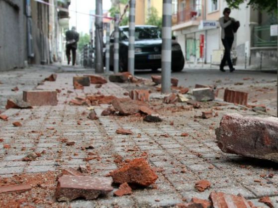 Перник след земетресението от 22 май 2012 г. Снимка:БГНЕС