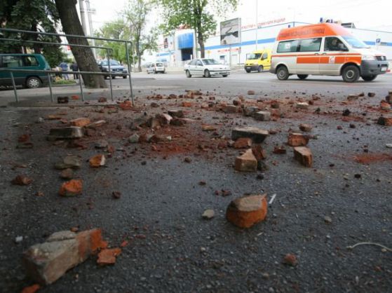 Перник след земетресението. Снимка: БГНЕС