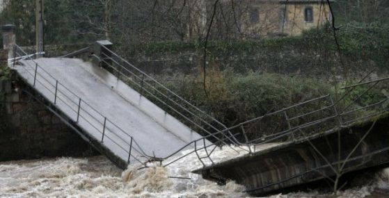 Възстановяват рухналия мост над Струма за 9 месеца