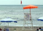 Плажовете по Северното Черноморие се охраняват от днес