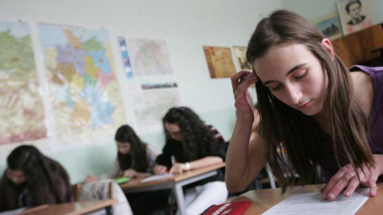 Прибраха ни работите час преди края на матурата. Какво да правим?
