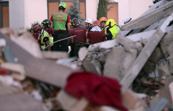Продължават вторичните трусове след силното земетресение в Северна Италия вчера. Снимка: БГНЕС