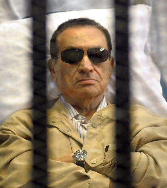 Осъденият на доживотен затвор Хосни Мубарак. Снимка: EPA/БГНЕС