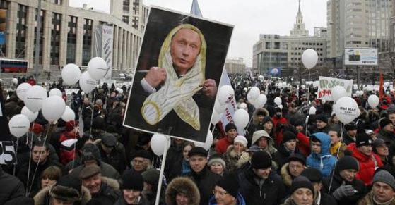 Русия убива демокрацията с глоби