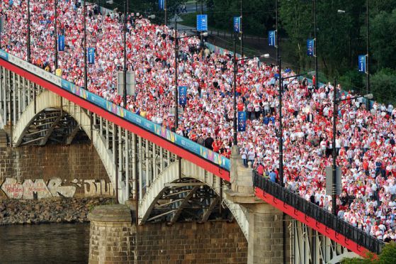 Бой с бутилки – тъмната страна на Евро 2012