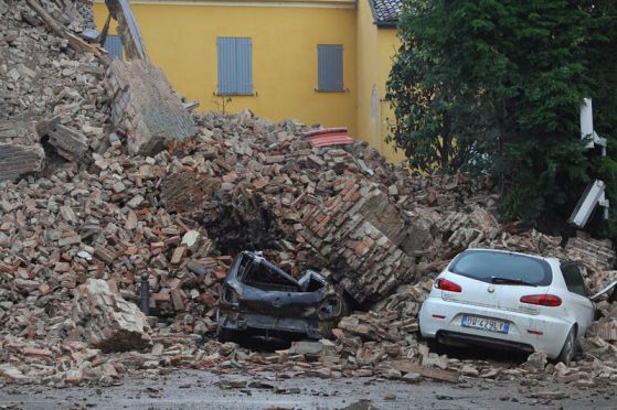 Жертвите след силните земетресения в Северна Италия станаха 27. Снимка: БГНЕС