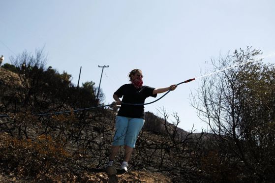 България праща хеликоптер в помощ за пожарите в Гърция