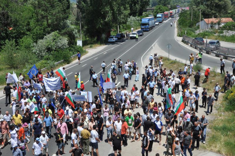 Контрапротестът в подкрепа на промените в Закона за горите от 17 юни. Снимка: БУЛФОТО