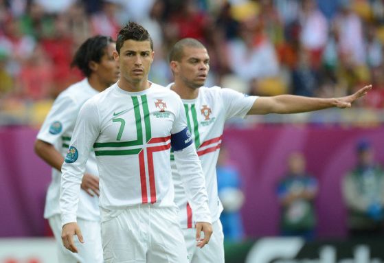 Роналдо прати Португалия на полуфинал на Евро 2012