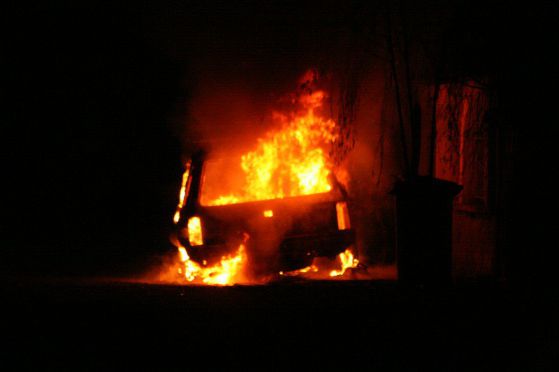 Подпалена кола, Снимка: БГНЕС/архив