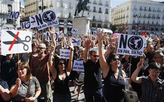 18 арестувани след сблъсъци на протести в Испания (видео)