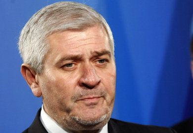 Сините искат оставката на Дянков