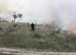 Голям пожар до пистата на летище Варна (обновена)