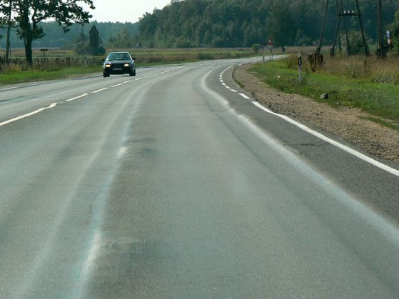 Фермер затвори път, свързващ Литва и Латвия