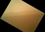 Първата цветна снимка, изпратена от Curiosity. Снимка: NASA