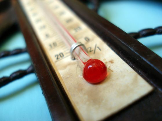 Червен код в 6 области, термометърът стига до 42 градуса