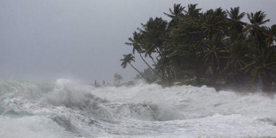 Извънредно положение в Мексиканския залив заради бурята "Исаак"