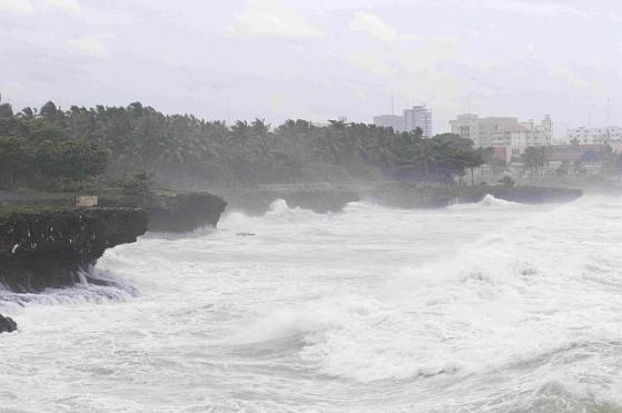 Силен трус от 7.9 по Рихтер в Тихия океан, опасност от цунами