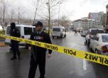 Взрив уби един и рани 7 полицаи в участък в Истанбул
