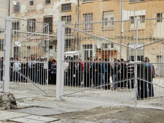 Протоколът от Софийския затвор готов часове преди края на вота